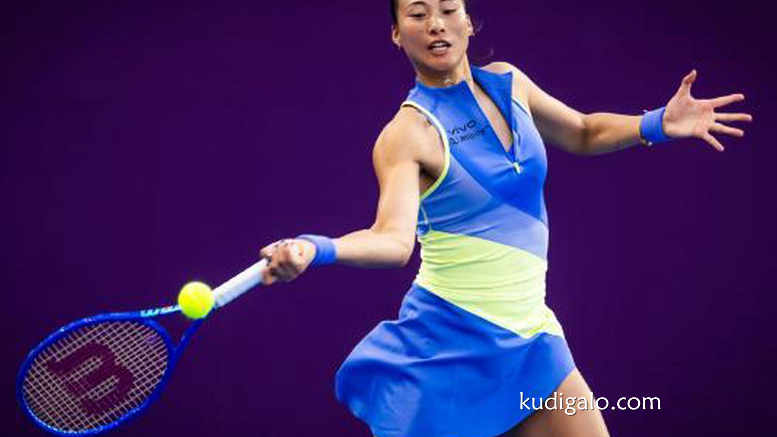 完美体育专业分析：郑钦文有惊无险晋级多哈站女单16强 将战莱巴金娜