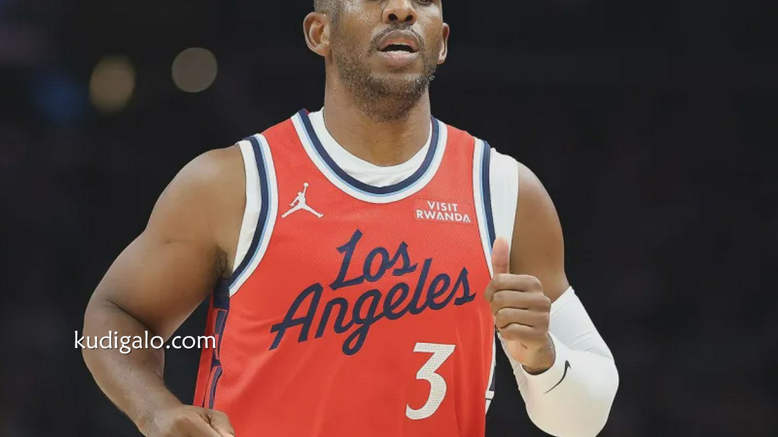 完美体育独家解读: 快船篮网猛龙达成三方交易！保罗不会前往多伦多 预计被裁加盟其他队